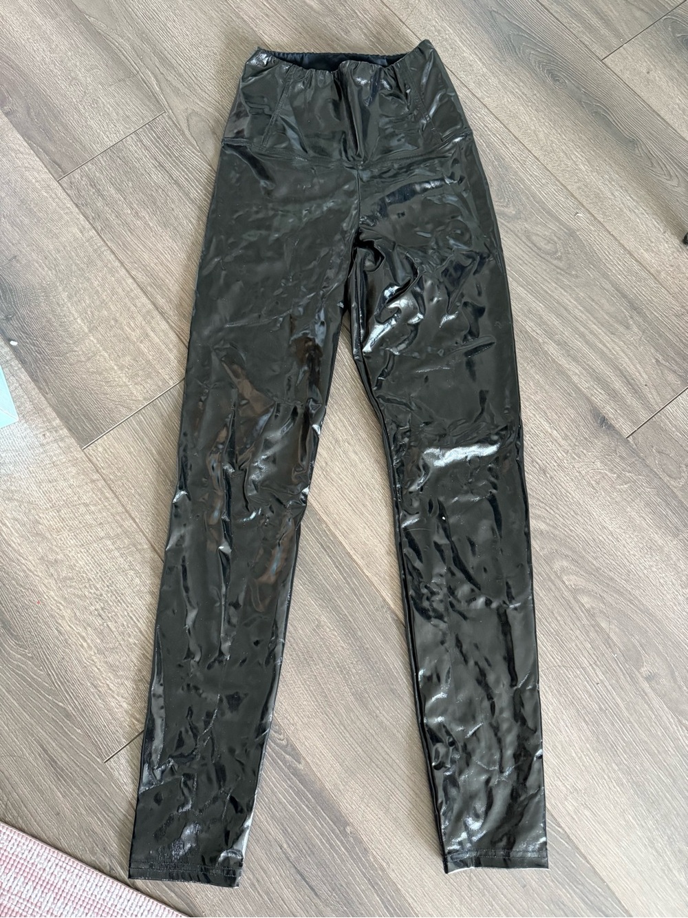 Black Shiny Leggings